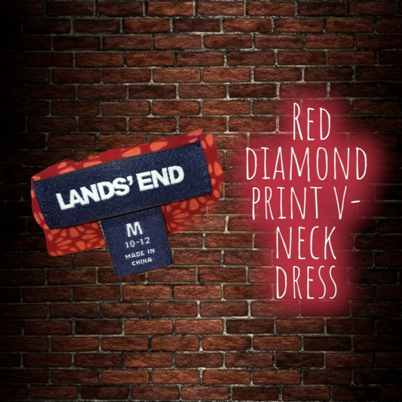 Red Diamond Print V-Neck Dress - Picture 3 of 10